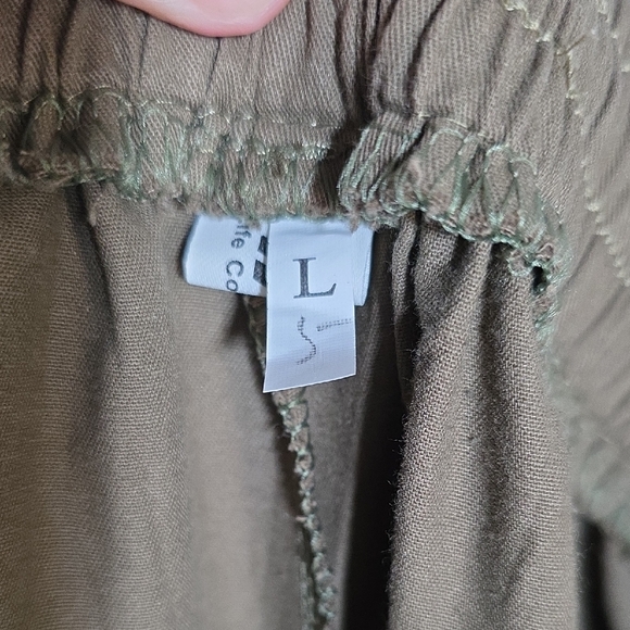 Women's Tan Cargo Pants Size L - Picture 3 of 3